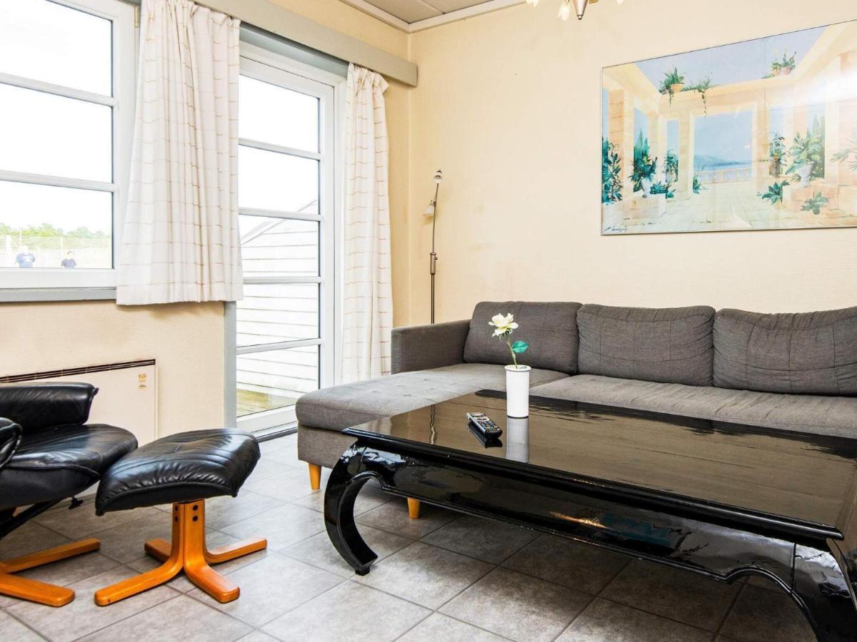 4 Person Holiday Home In R M Sønderby Exteriör bild