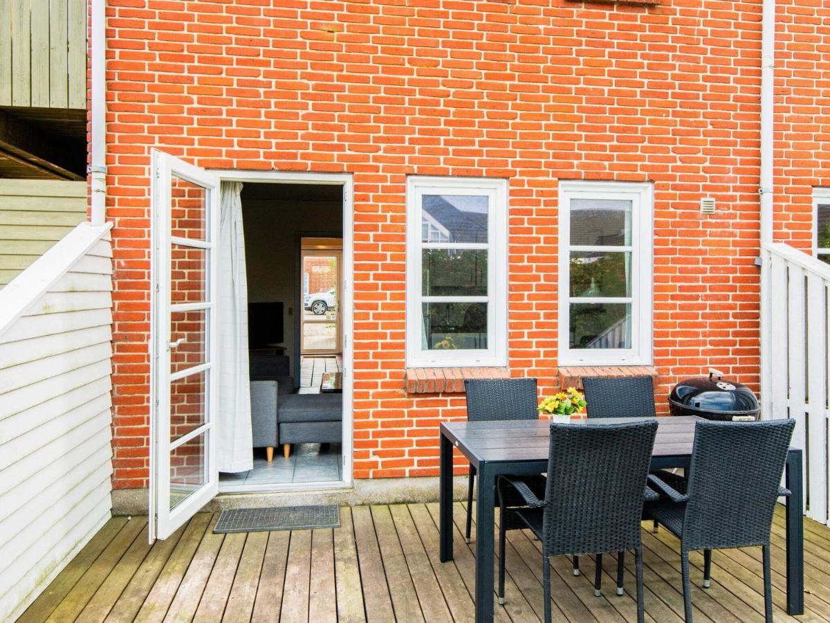 4 Person Holiday Home In R M Sønderby Exteriör bild
