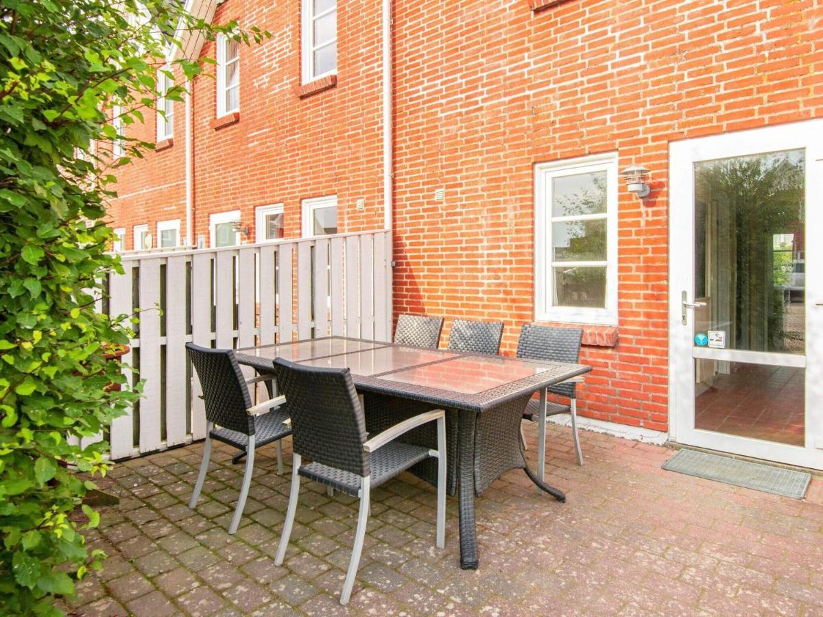 4 Person Holiday Home In R M Sønderby Exteriör bild